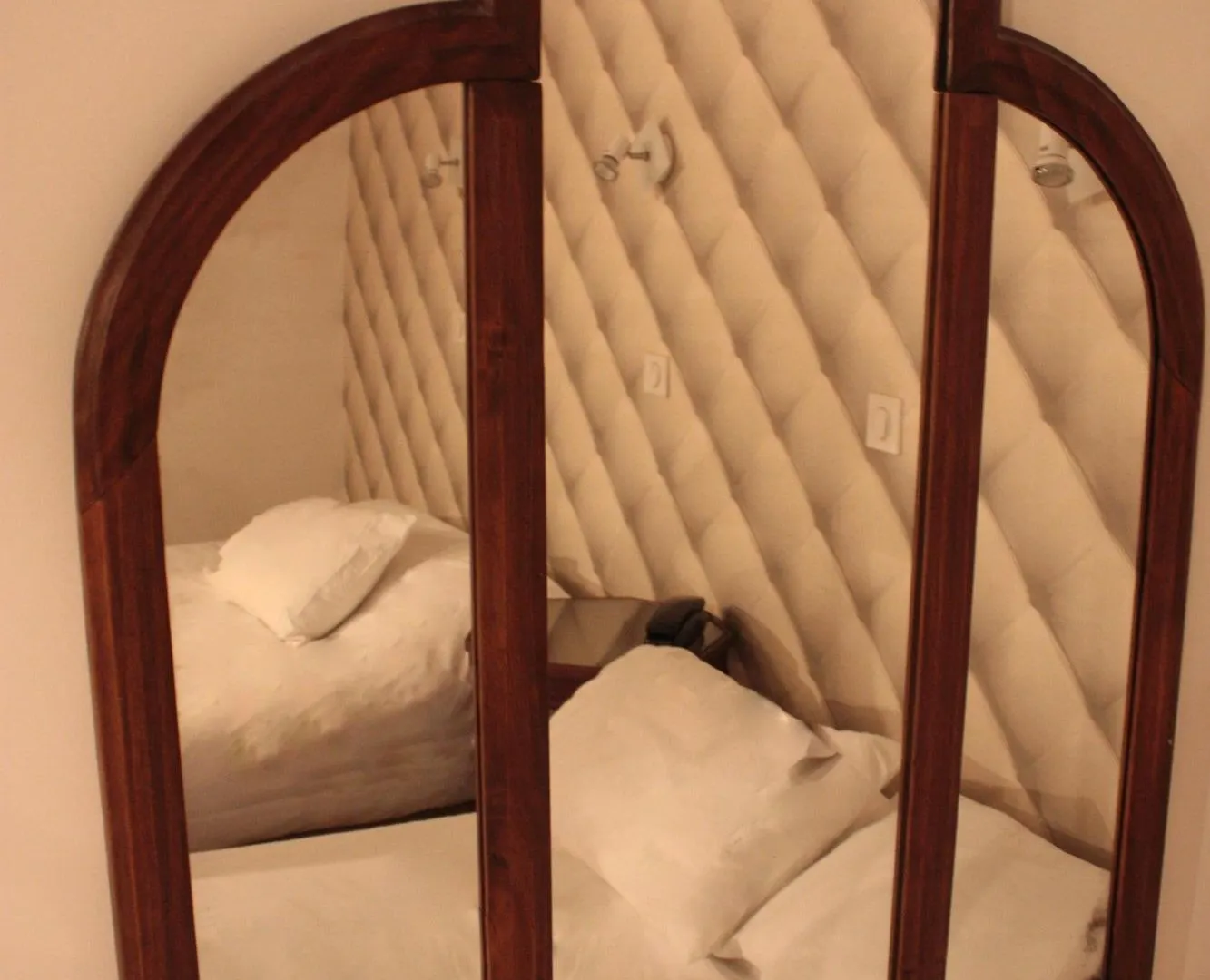 Hauteville Opera 3*