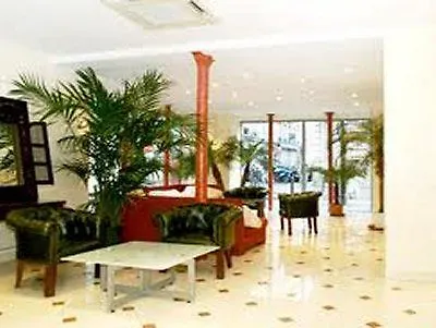 Hauteville Opera 3* Paris