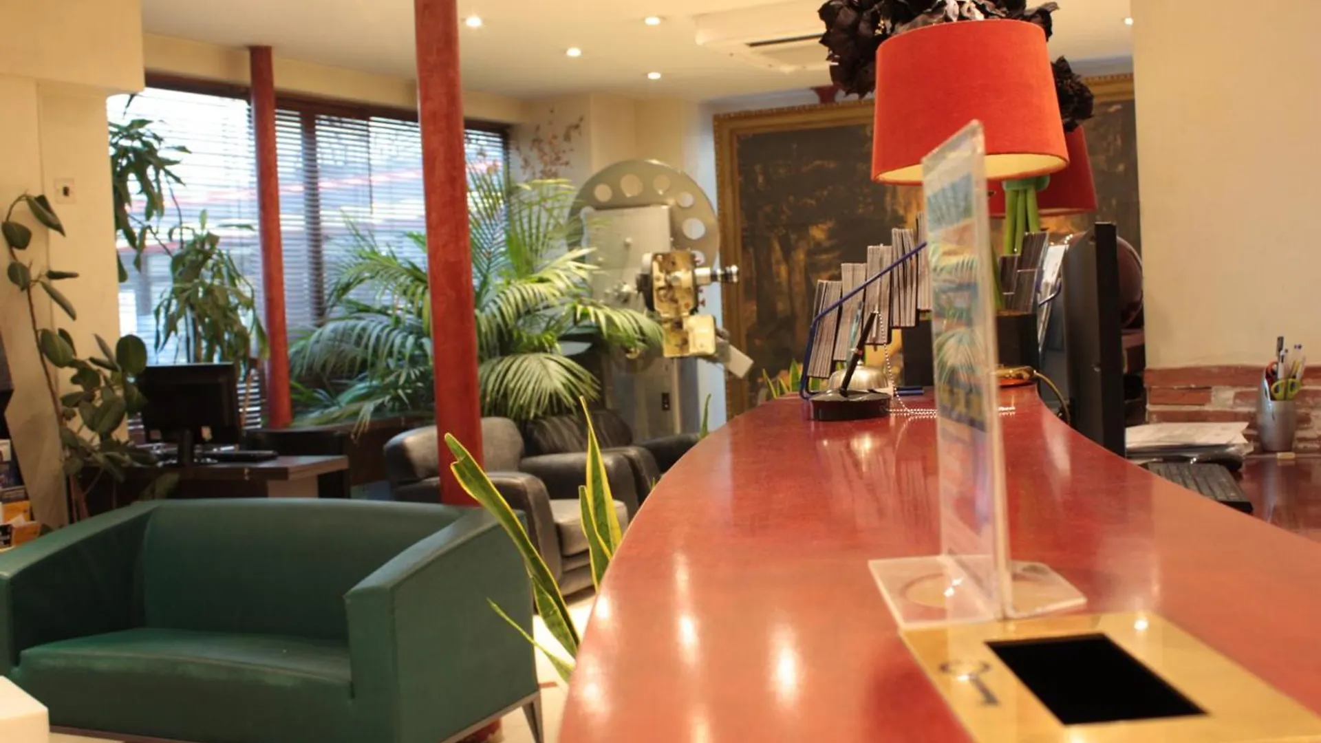 Hauteville Opera 3*