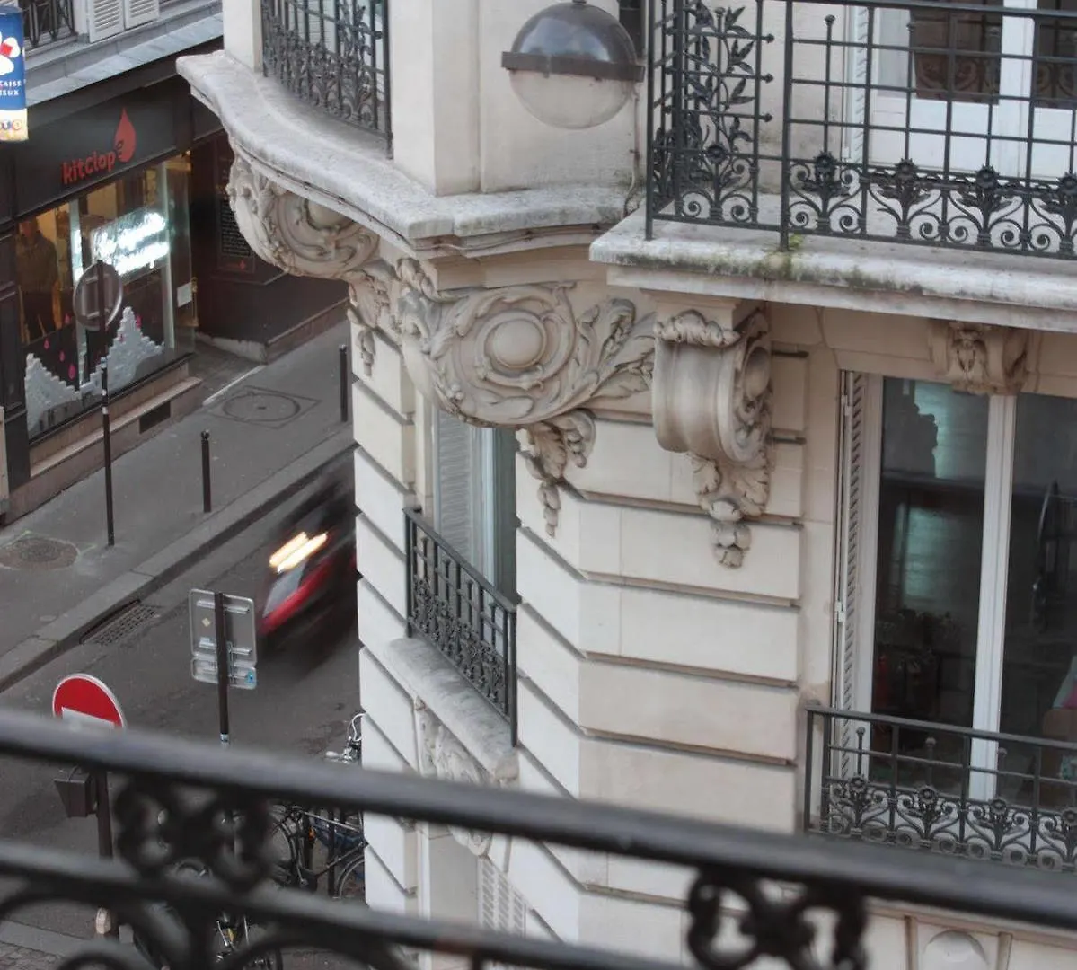 Hauteville Opera 3*
